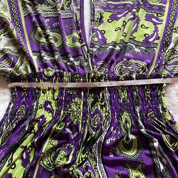 Purple paisley crossover top maxi dress with back opening - Size 1X - Picture 10 of 11